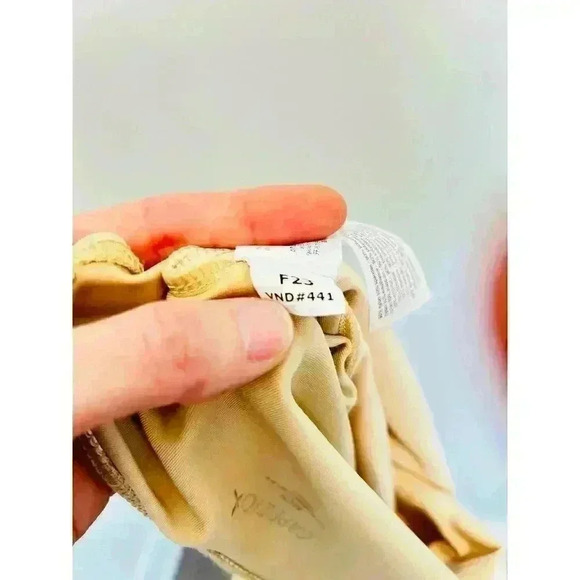 Capezio Kids Medium High End Dance Wear Skin Blend Worn Once Ballet - Picture 4 of 7